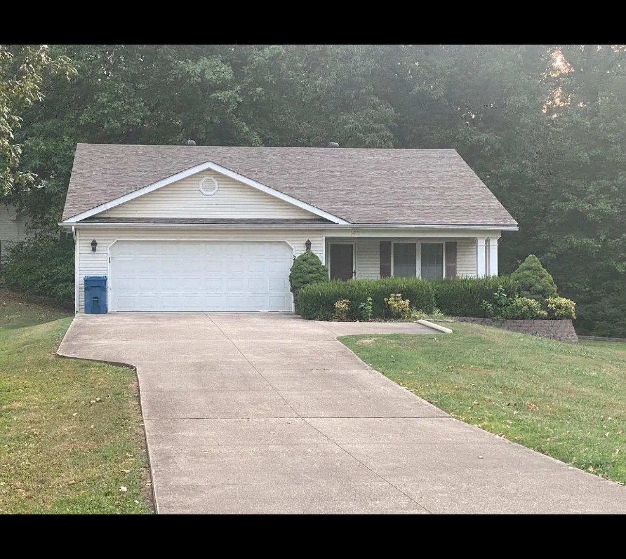 3 bed, 1600 sqft, $1,700 — Photo 1