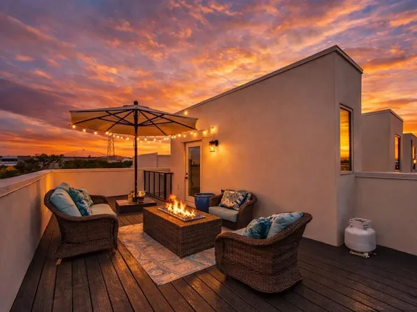 323 15th St N, Petersburg, FL 33705