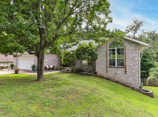 6021 S Roanoke Avenue, Springfield, MO 65810