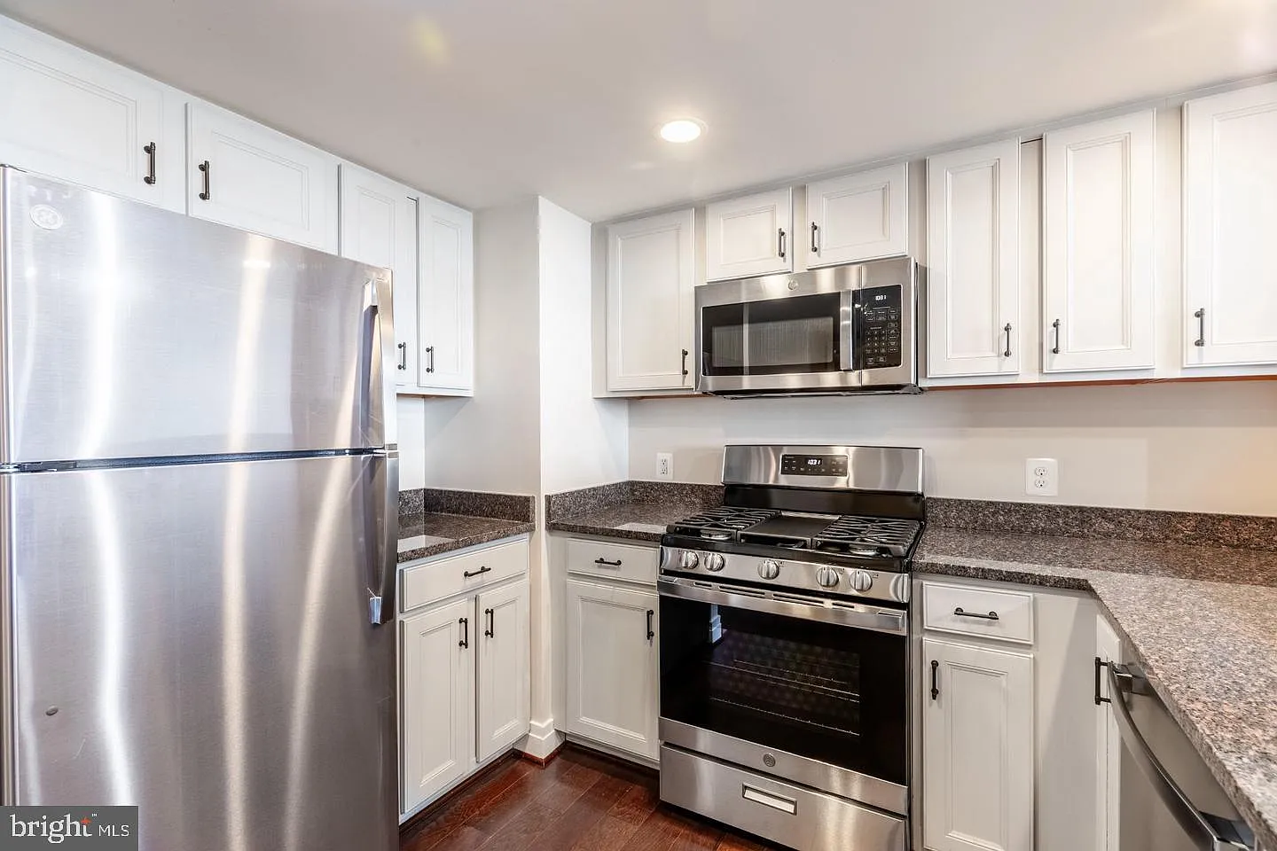 414 Water Street — Photo 4