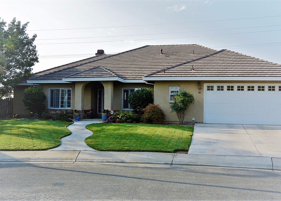 1st image of 51 Birchwood Pl