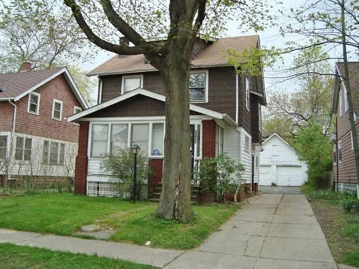 1145 E 168th St photo 1