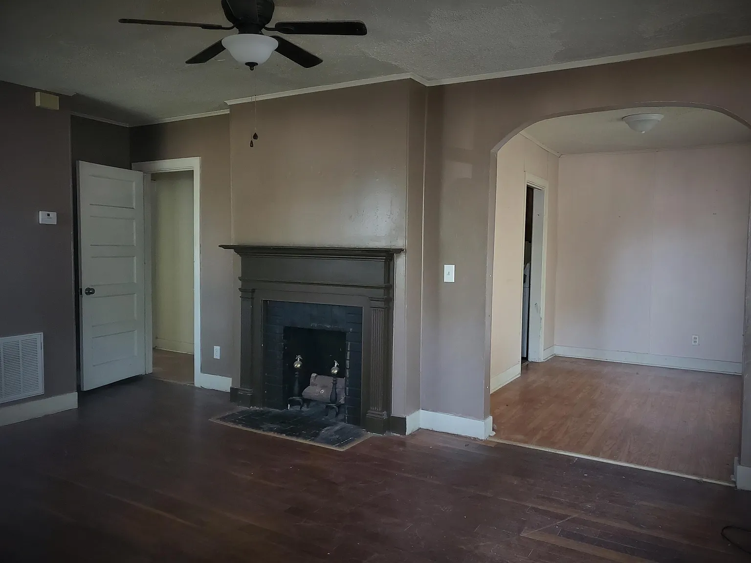 2 bed, 872 sqft, $875 — Photo 2