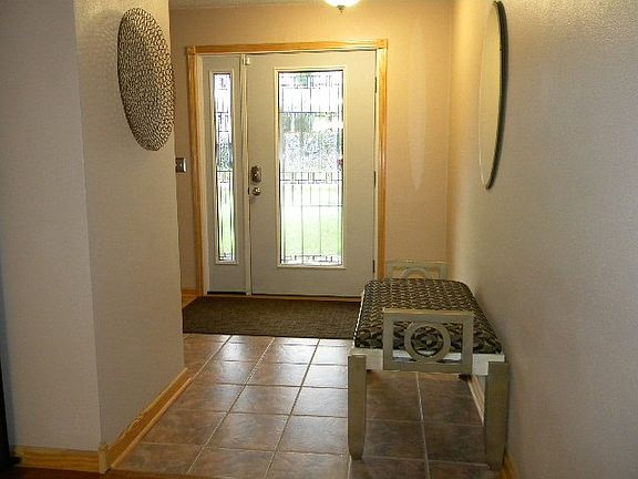 3rd image of 5615 Forest View Ave