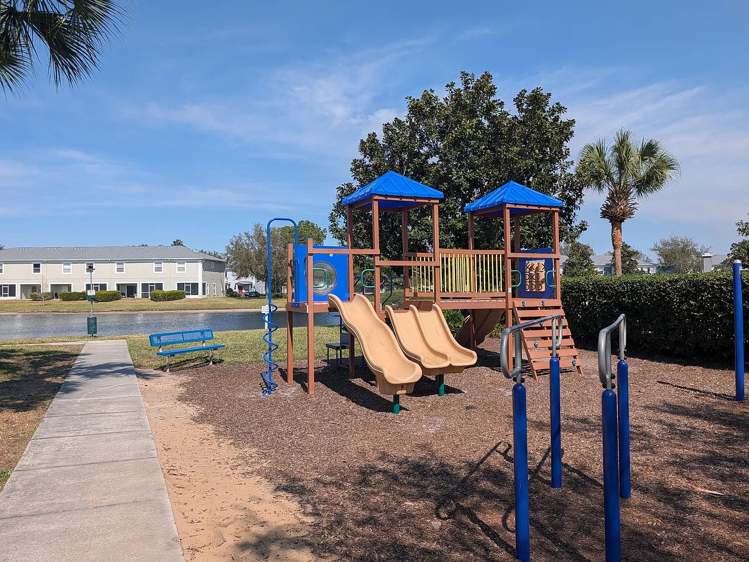 2 bed, 2.5 bath, 987 sqft, $1,845 — Photo 4