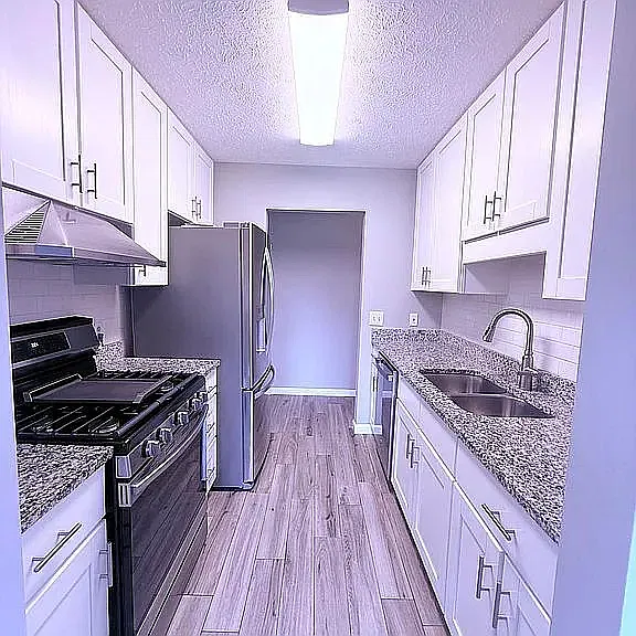 3 bed, $2,095 — Photo 4