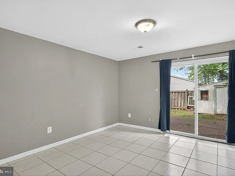 16611 Geddy Ct — Photo 29
