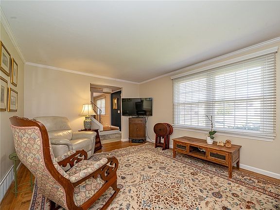 4th image of 108 Brentwood Ln