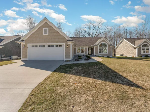 7417 Aspen Creek Dr #49, Midland, MI 48642