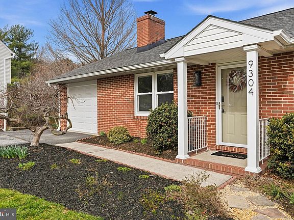 3rd image of 9304 Knoll Stone Ct