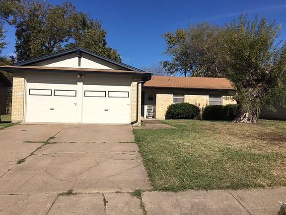 2nd image of 1001 Shorecrest Dr