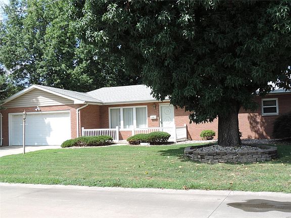 3rd image of 3261 Willow Ave