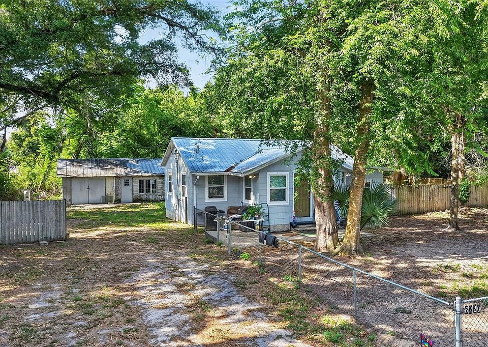 1st image of 6220 SE 118th Pl
