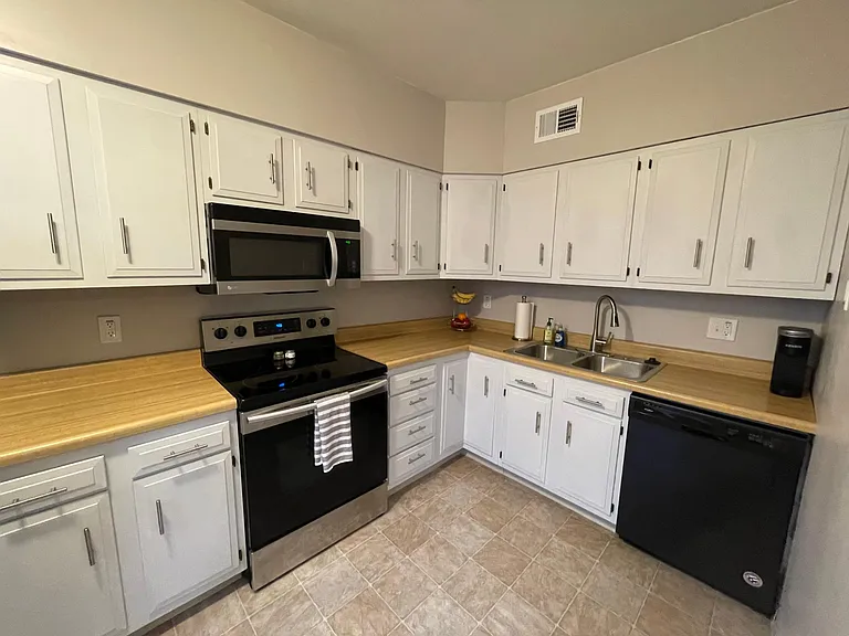 8125 Roxburgh Dr #5 — Photo 13
