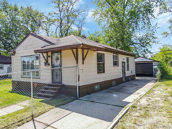 2nd image of 8539 Desoto St
