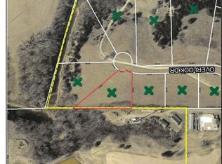 2021 Overlook Dr, Salina, KS 67401