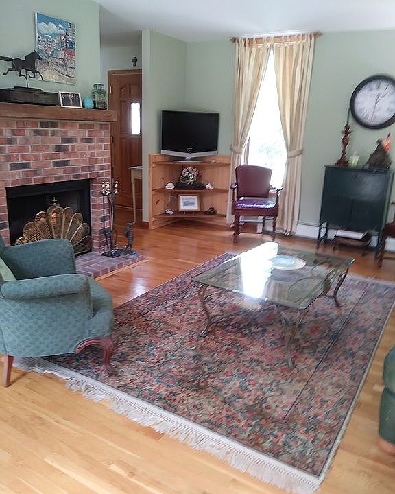 2nd image of 11 Hifield Dr
