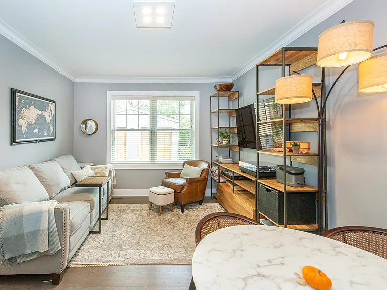 109 Springfield Ave — Photo 4