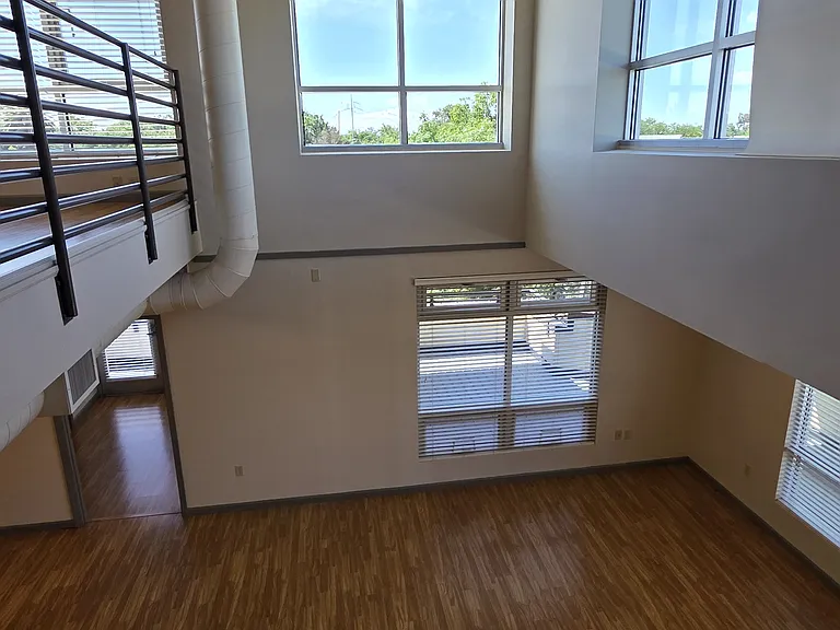 803 2nd St #301 — Photo 28