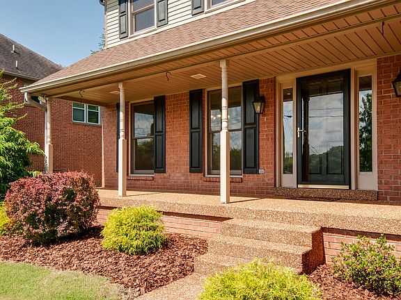 5th image of 2025 Woodcrest Cir