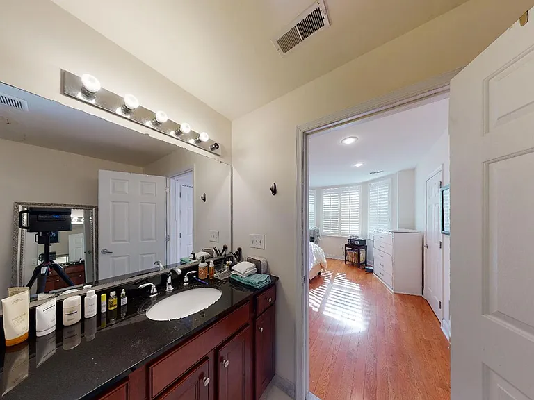 1007 S Dorrance St — Photo 16