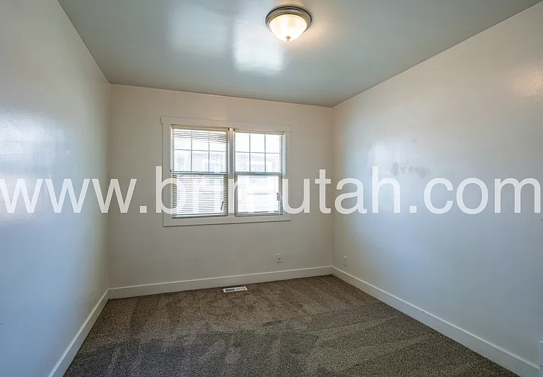 1189 S 1100 E — Photo 8