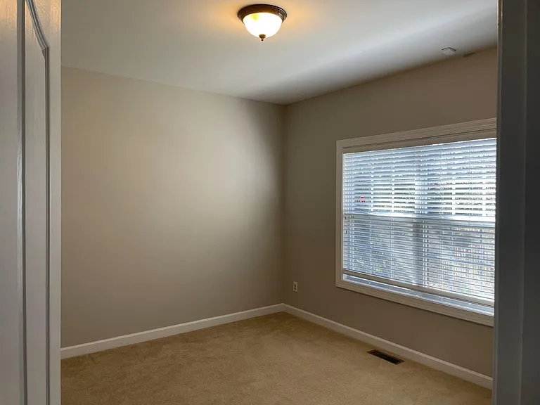 414 Deer Brush Ln — Photo 16