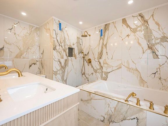 3rd image of 1328 Park St #1234