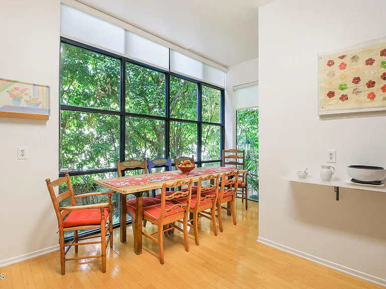 1670 Malcolm Ave #103 — Photo 18