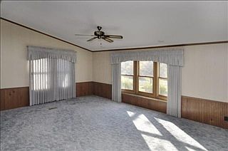 3rd image of 215 Dream Dr