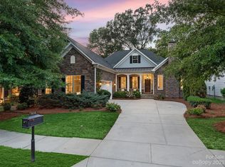 7436 Edenbridge Ln, Charlotte, NC 28226