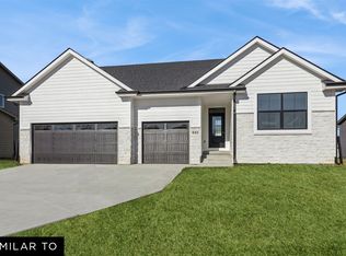 860 Hamilton Rd, Waukee, IA 50263