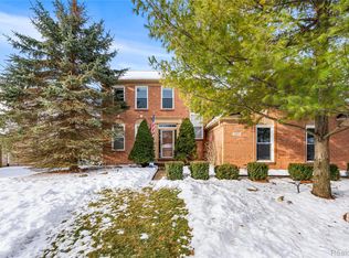 489 N Washington St, Lake Orion, MI 48362
