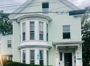 15 4th St, Lowell, MA 01850