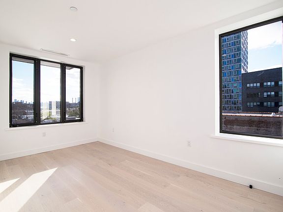 5th image of 222 51st Ave #2C