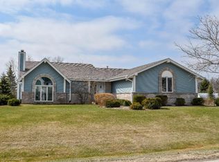 911 E Park Blvd, Oak Creek, WI 53154