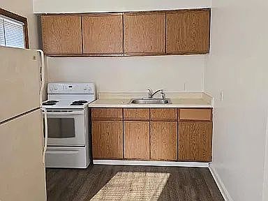 3rd image of 5006 W Oklahoma Ave #7
