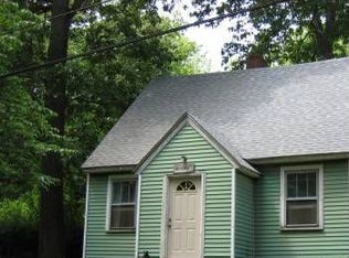 17 Laurel St, Chester, CT 06412