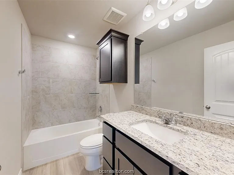 2148 Chief St — Photo 15
