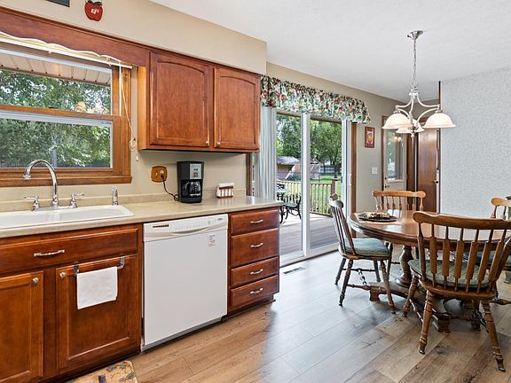 5th image of 8645 Delta Dr