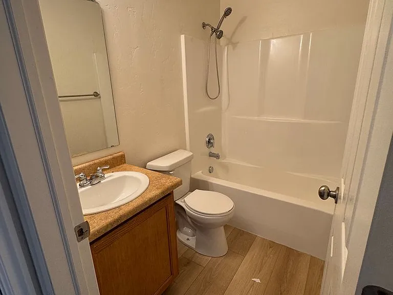 1385 S 675 E — Photo 21