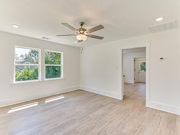 5th image of 3007 Vaucluse Rd