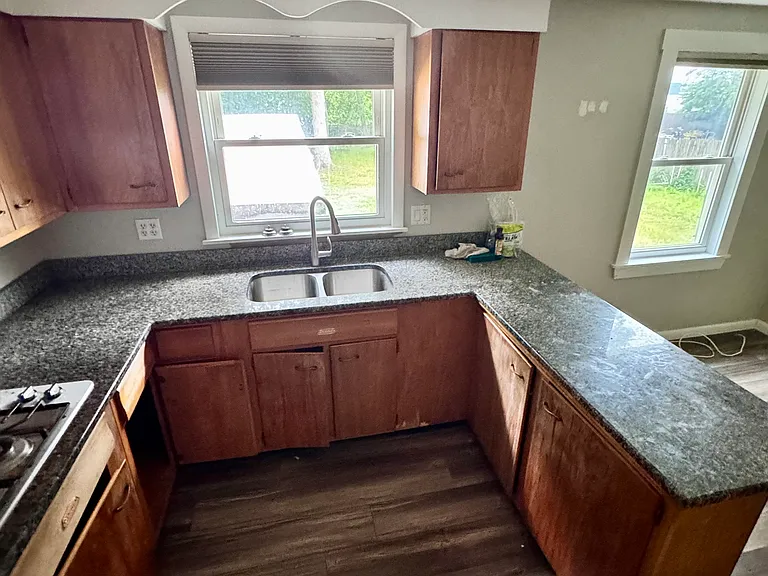 73 Spring Grove Ave — Photo 5