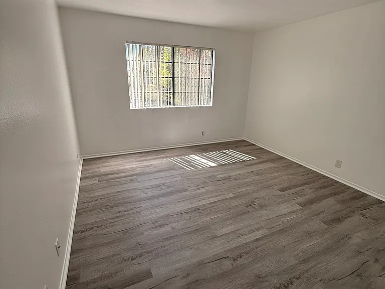 4434 Fulton Ave #202 — Photo 12