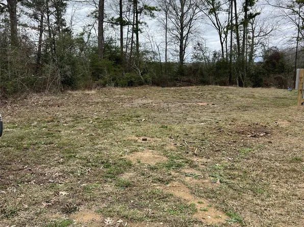 400 Cloverdale, Livingston, TX 77351