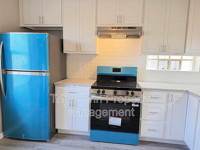 3915 Itaska St — Photo 34