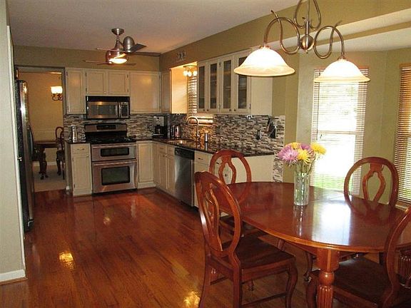 4th image of 9298 Gourmet Ln