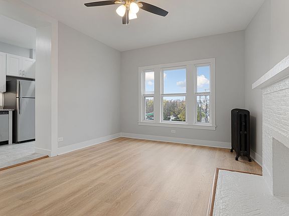 4th image of 7600 N Sheridan Rd APT 208