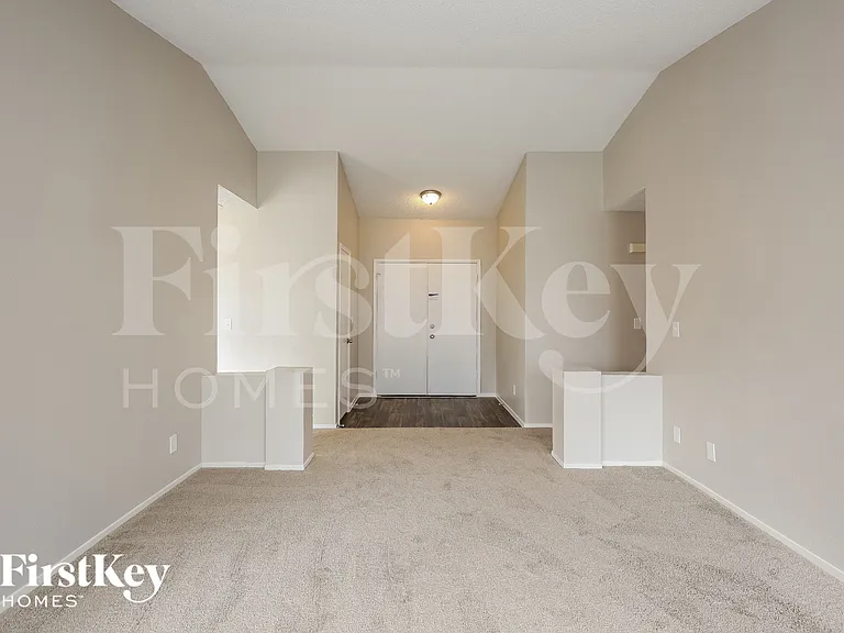 6533 Chilton Ct — Photo 12