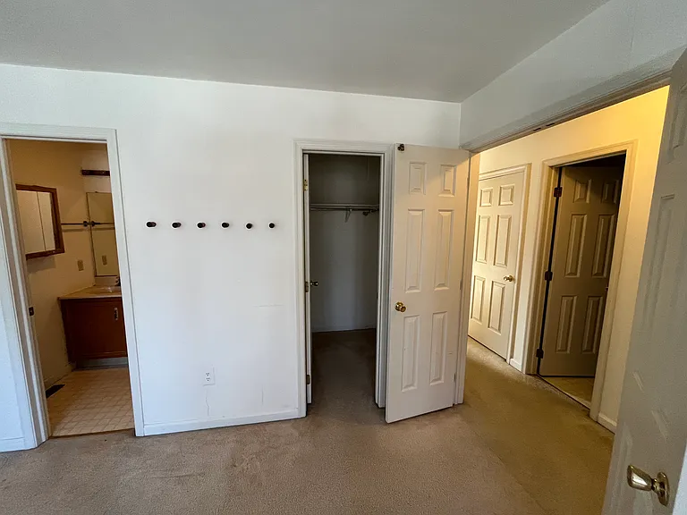 5637 Grace Ave — Photo 7